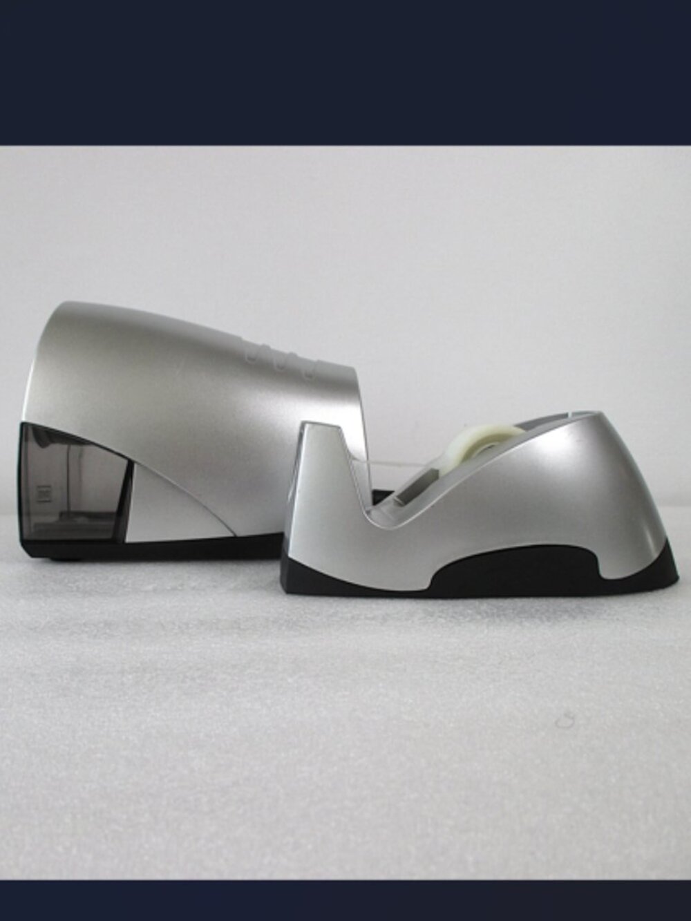 STAPLES ELECTRIC PENCIL SHARPENER + TAPE DISPENSER DESK SET